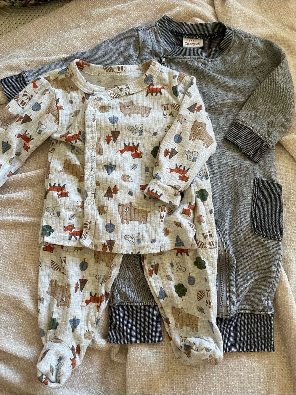 Woodland Ribbed Baby Two-Piece Set + Gray Romper VGUC 0-3m Bear Tree Fox Forest